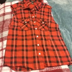 Plaid sleeveless top! Size L